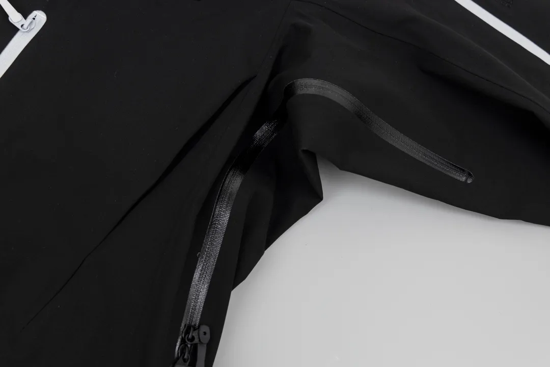 ALPHA sv ｜ ， 。 ， ， ， 。 alpha sv ， ， ， ， 。 6 ，gtx ， ， 。 sv Series～ ， 。 ARC'TERYX Alpha SV/VR 24k GTX ️ ， ，Quality ， ， ， ， ！ ， Versatile ， 3D ，Tri-Durance ， NM 00d-X 3LGORE-TEX Pro ISO 90(ISO 4) Breathable ， Breathable， 。 ，Water Tight RS 。Alpha SV ， Storm Hood ， ， 。 ，VISLON ， Velcro ， Zip-in， Classic ， ， Aplha Series ， ， ！ Color： Size：S M L XL XXL XXXL